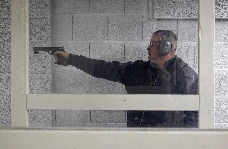 Met een Klein Kaliber Pistool of een Klein Kaliber Revolver kunnen meerdere disciplines worden geschoten binnen de schietsportvereniging SV Beilen