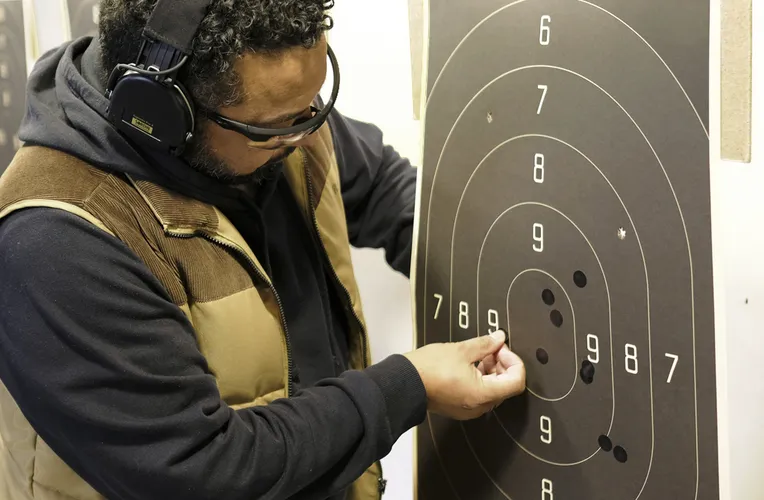 Vanuit onze schietsportvereniging wordt geschoten door de KNSA gereglementeerde disciplines